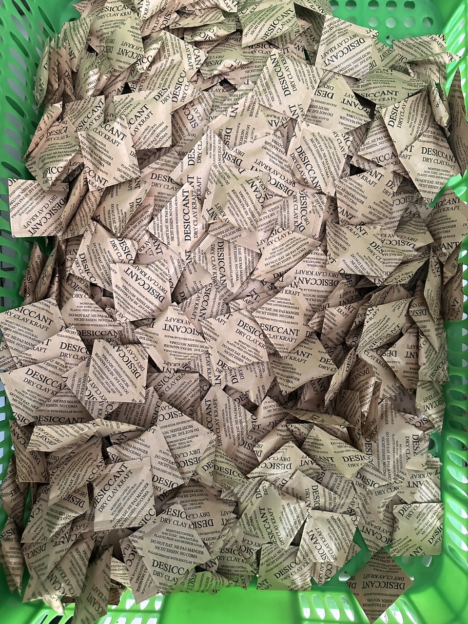 Gói hút ẩm clay cho linh kiện điện tử